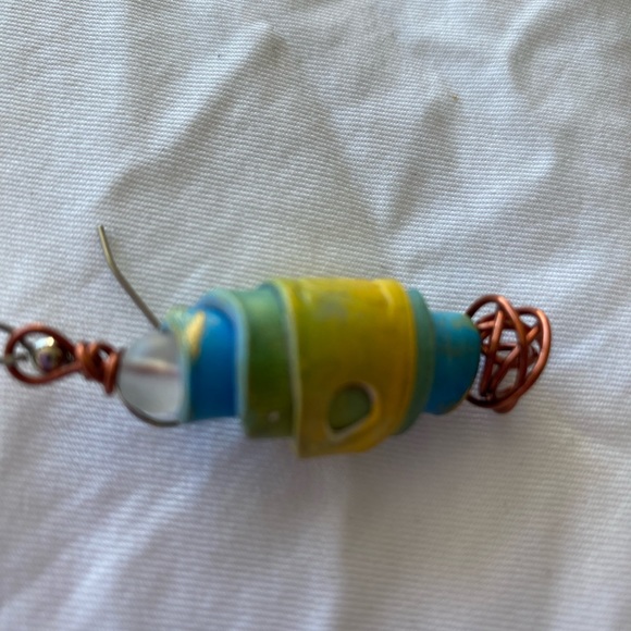 Papier-mâché earrings - Picture 3 of 3